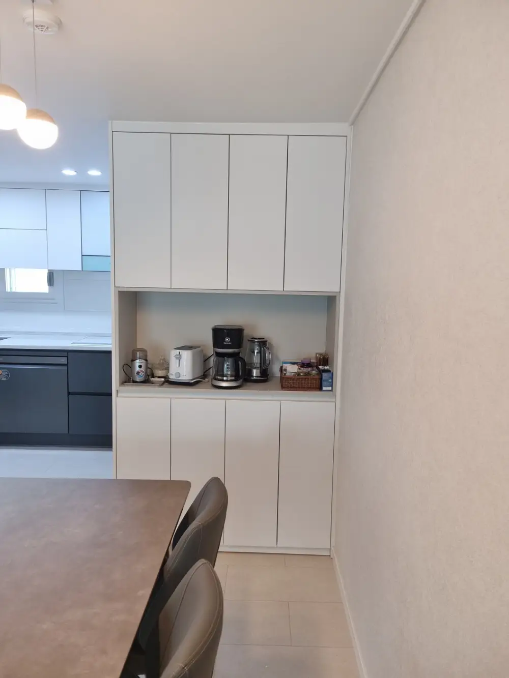 홈바장 시공 완료