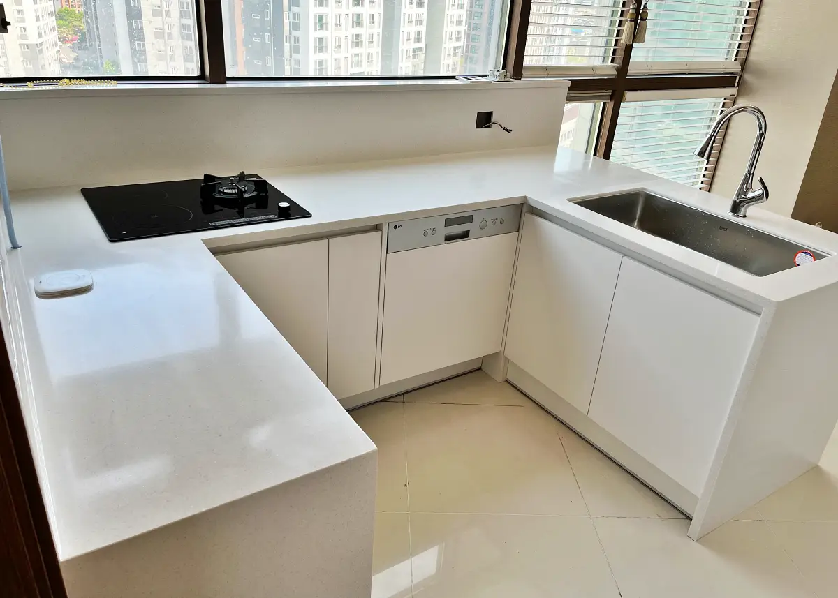 마포 아파트 ㄷ자 싱크대 시공 완료 전경