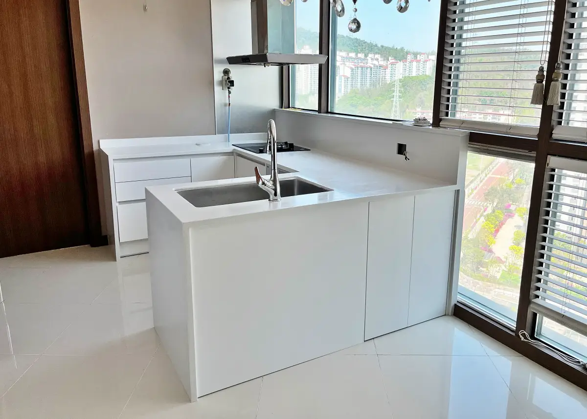 Read more about the article 도브화이트 ㄷ자 싱크대 시공 (마포)