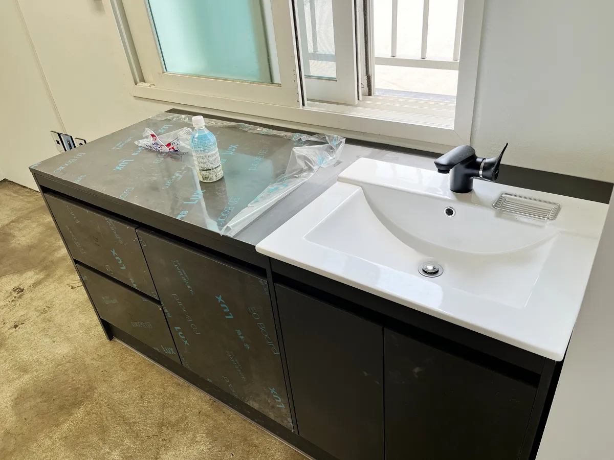 성동구 학원 세면대장 시공 중