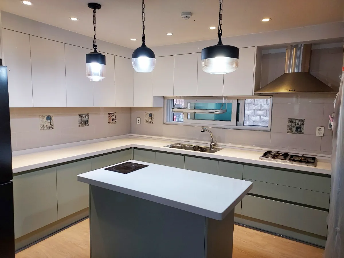 Read more about the article 도브화이트·스모키올리브 투톤 싱크대 시공 (남양주)