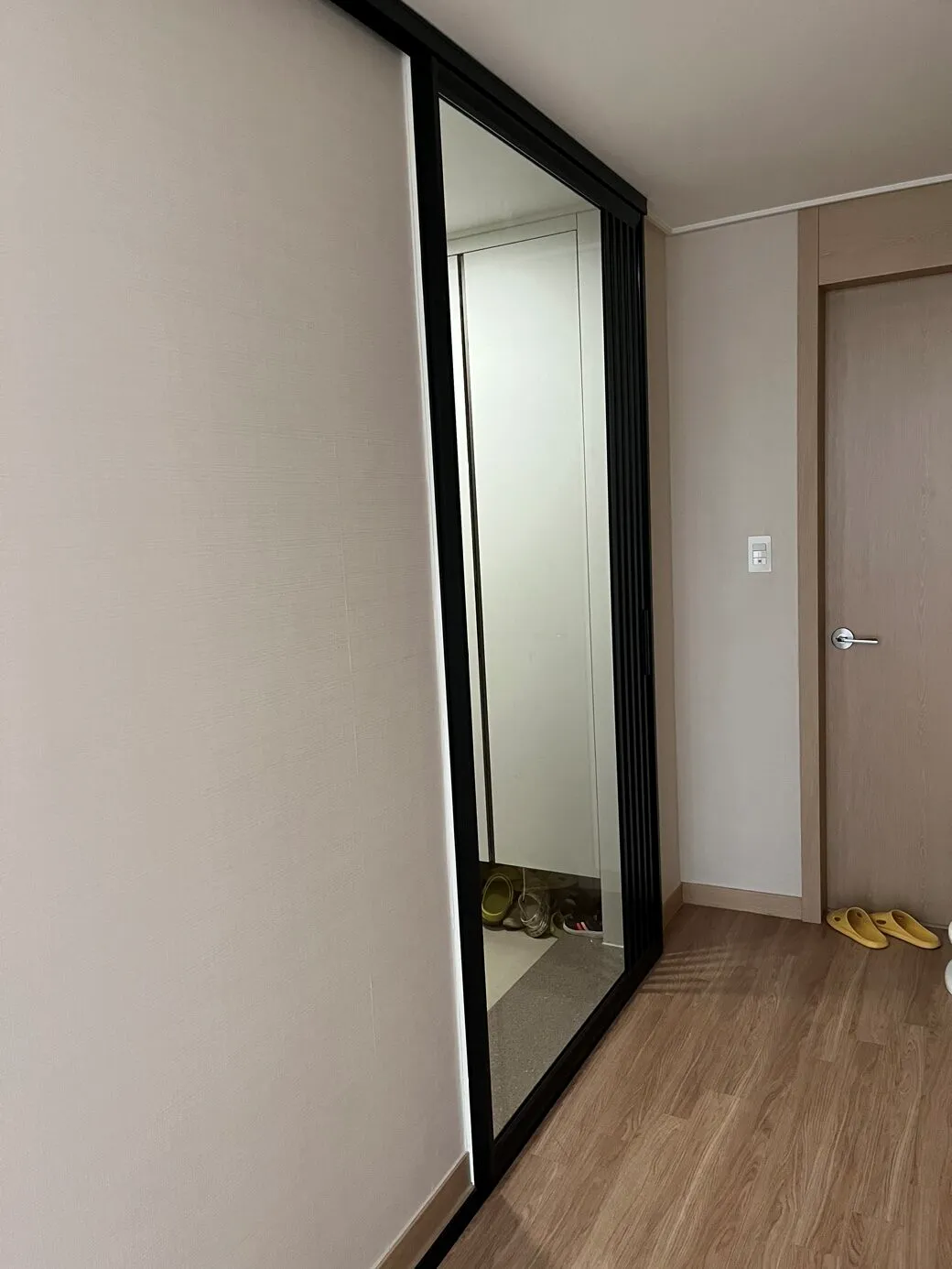 영림 원슬라이딩 중문 - 열린 모습