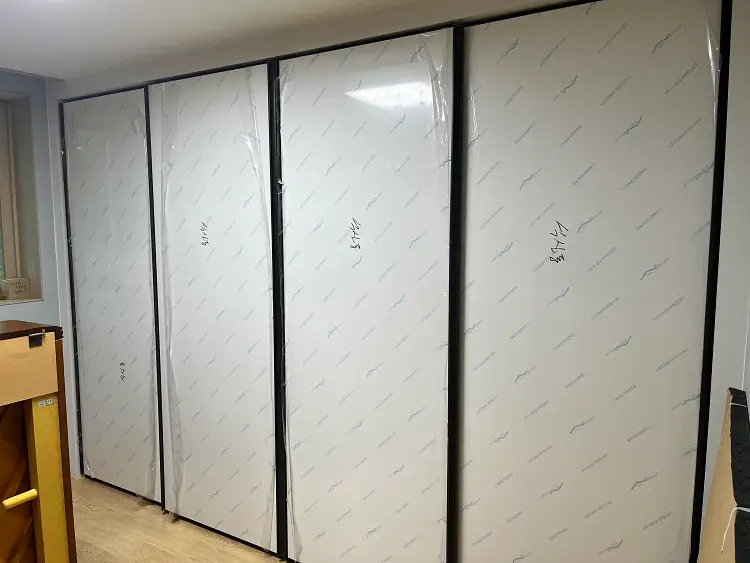 Read more about the article 화이트 무광 슬라이딩 붙박이장·홈빠장 시공 (덕양구)