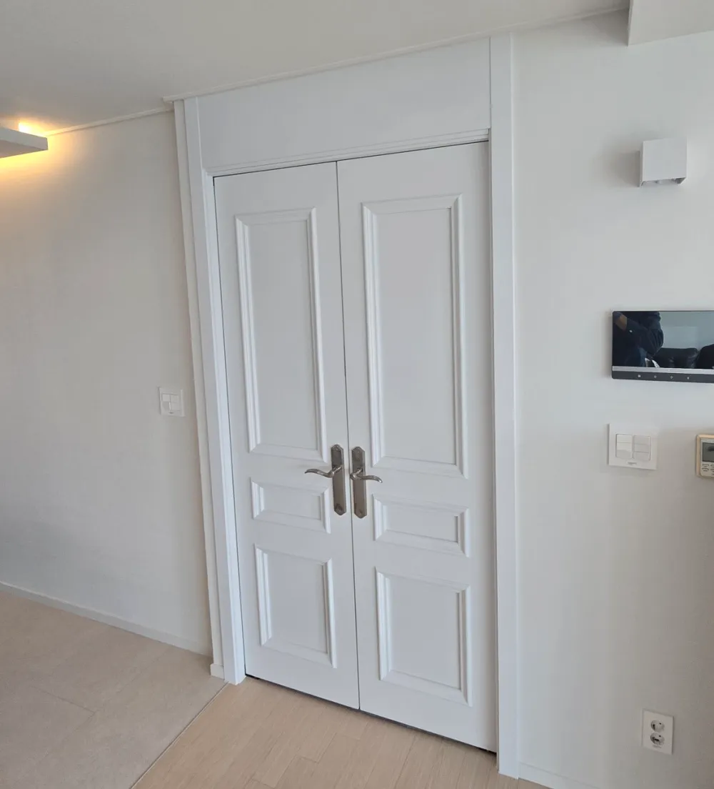 Read more about the article 영림 화이트 양개형 중문 시공 (덕양구)