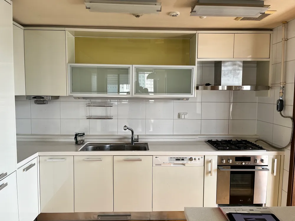 용산 주방 문짝 교체 전 모습