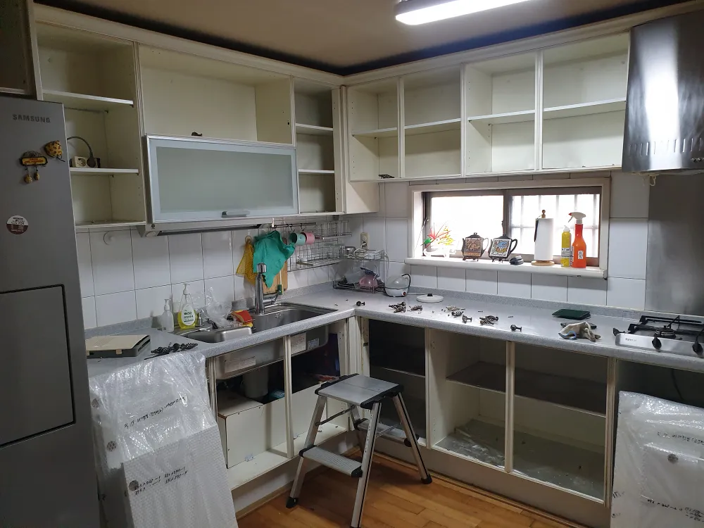 도어 탈거 시공 중